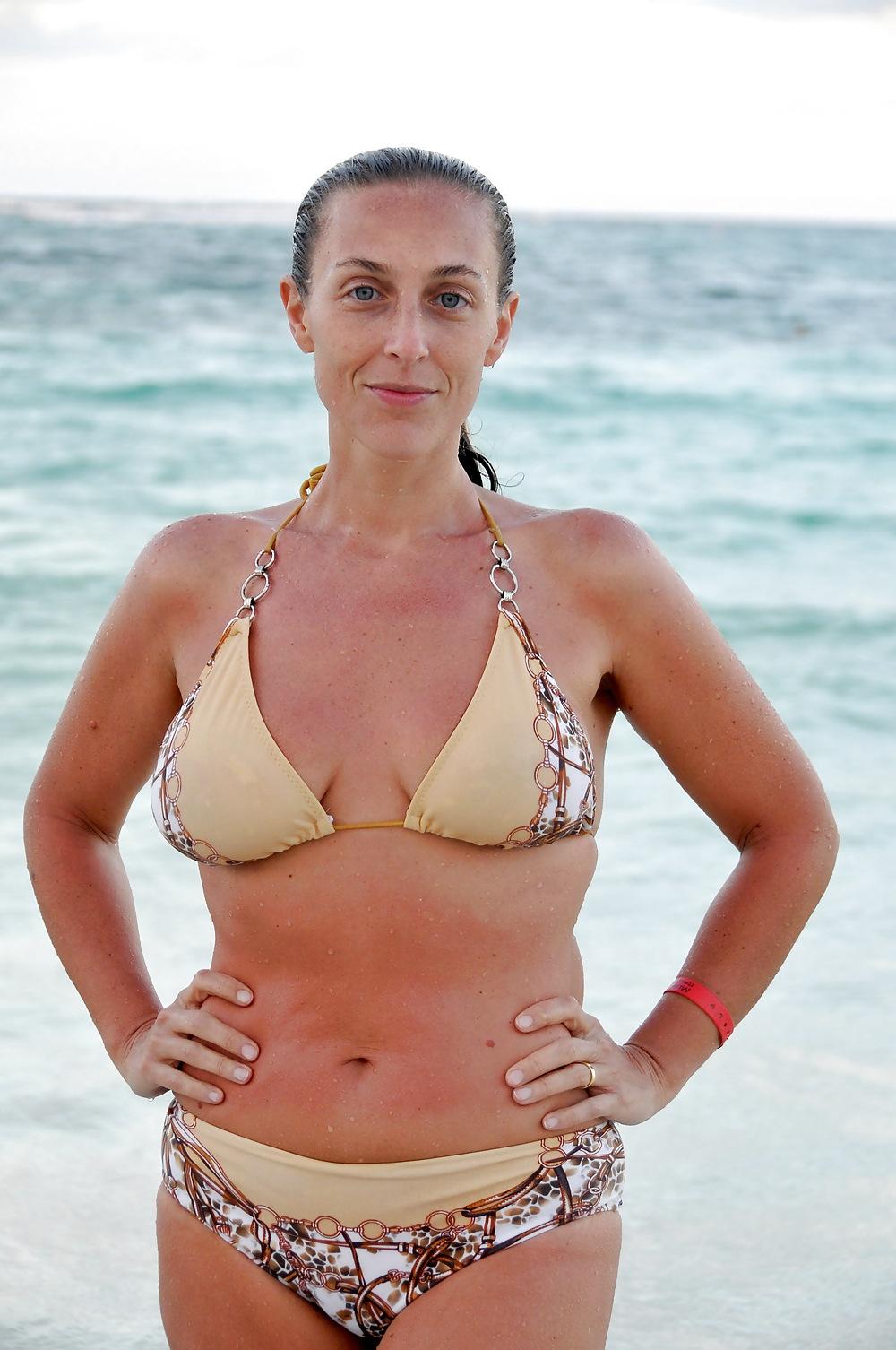 21P Spanish MILF On Holiday (non nude)