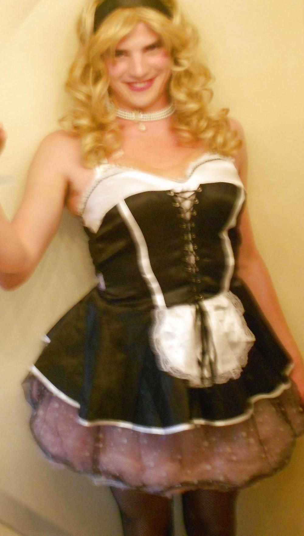 25P Sissy Vanessa Maid Outfit 2