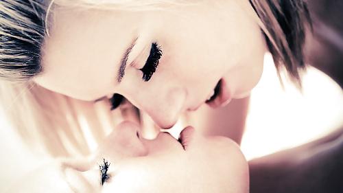 25P Women lovers...