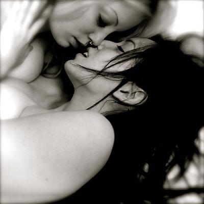 25P Women lovers...