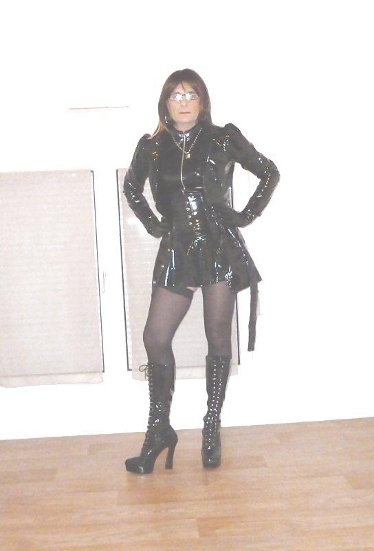 25P The new vinyl doll