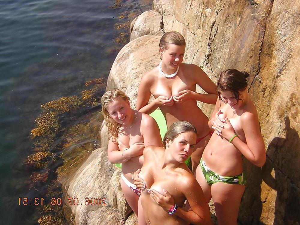 17P Naked on holiday