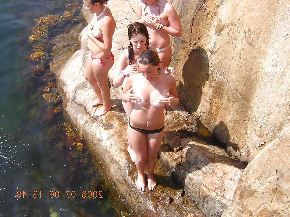 17P Naked on holiday