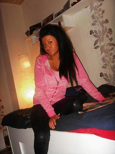 19P Teens in Pantyhose