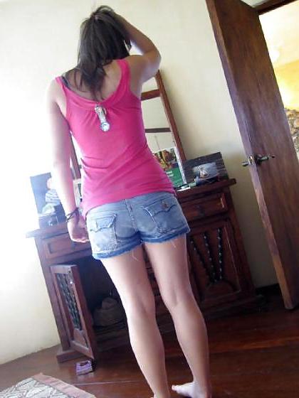 19P Teens in Pantyhose