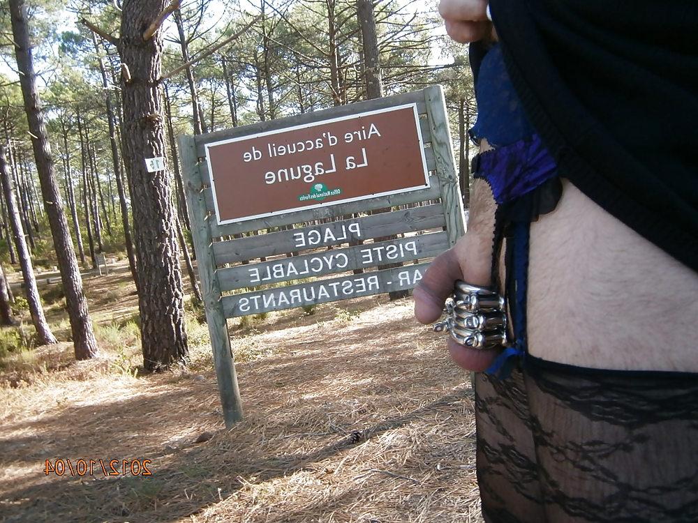5P Outside public exhib flash cock dogging