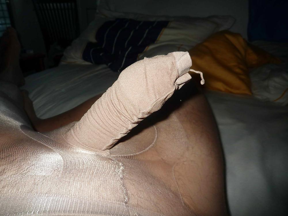 11P Pantyhose with open penis sleeve