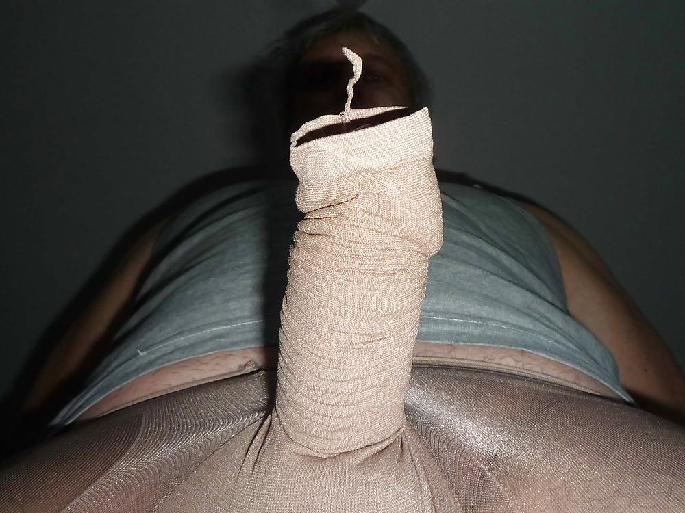 11P Pantyhose with open penis sleeve