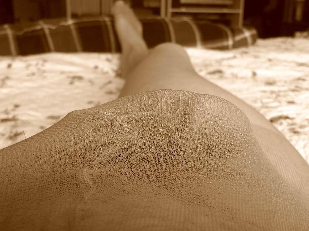 7P Pantyhose Cock Cum