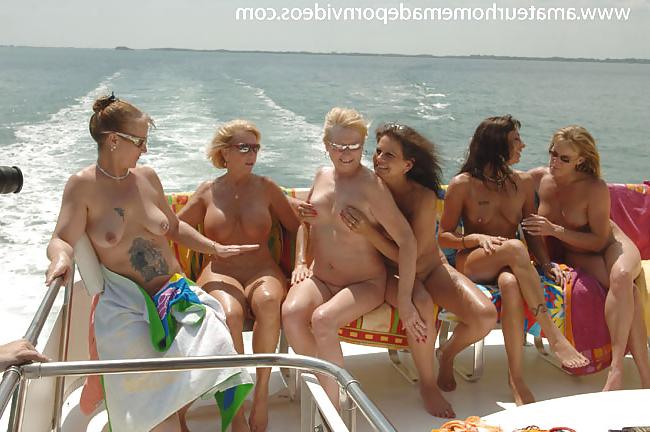 25P Boat party in the Gulf