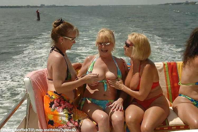 25P Boat party in the Gulf