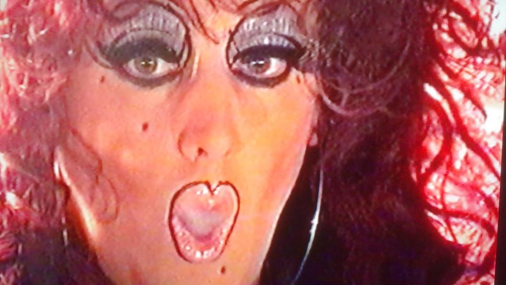 11P Heavy makeup smoke long nails