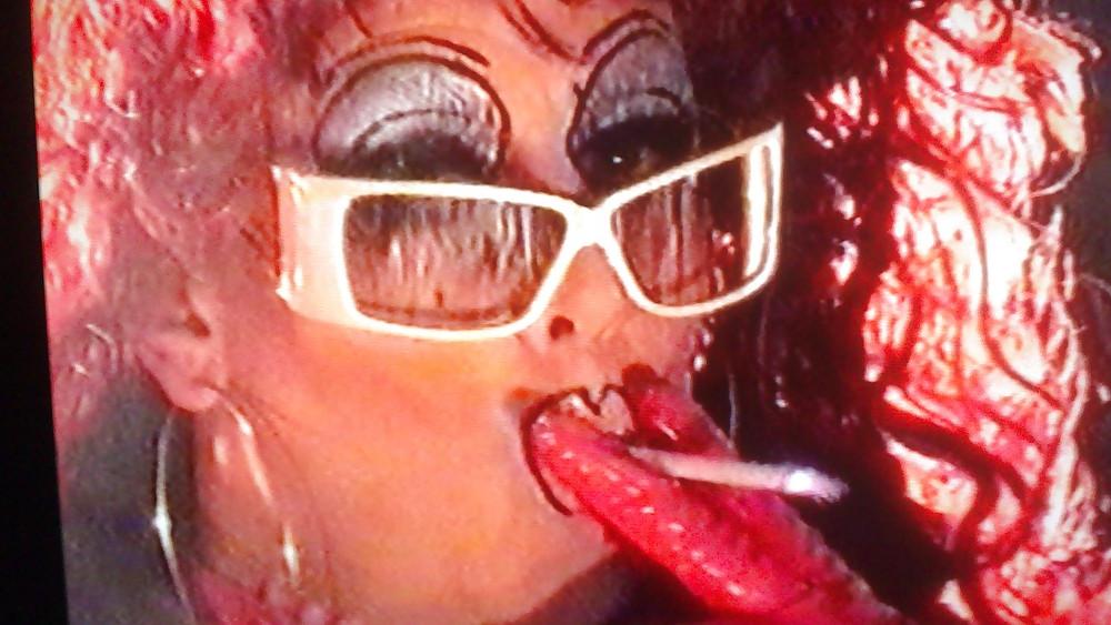 11P Heavy makeup smoke long nails