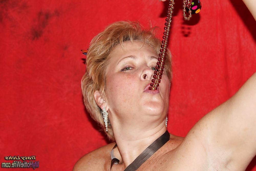 23P Tracy Licks.....Spreads her Cunt & Asshole