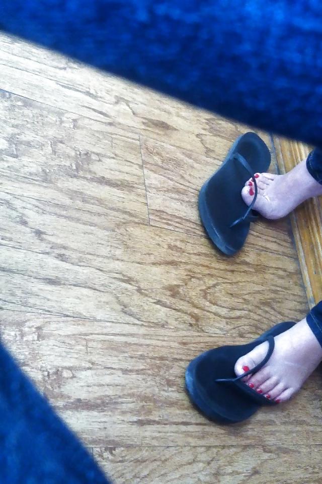 13P Candid Feet Pics