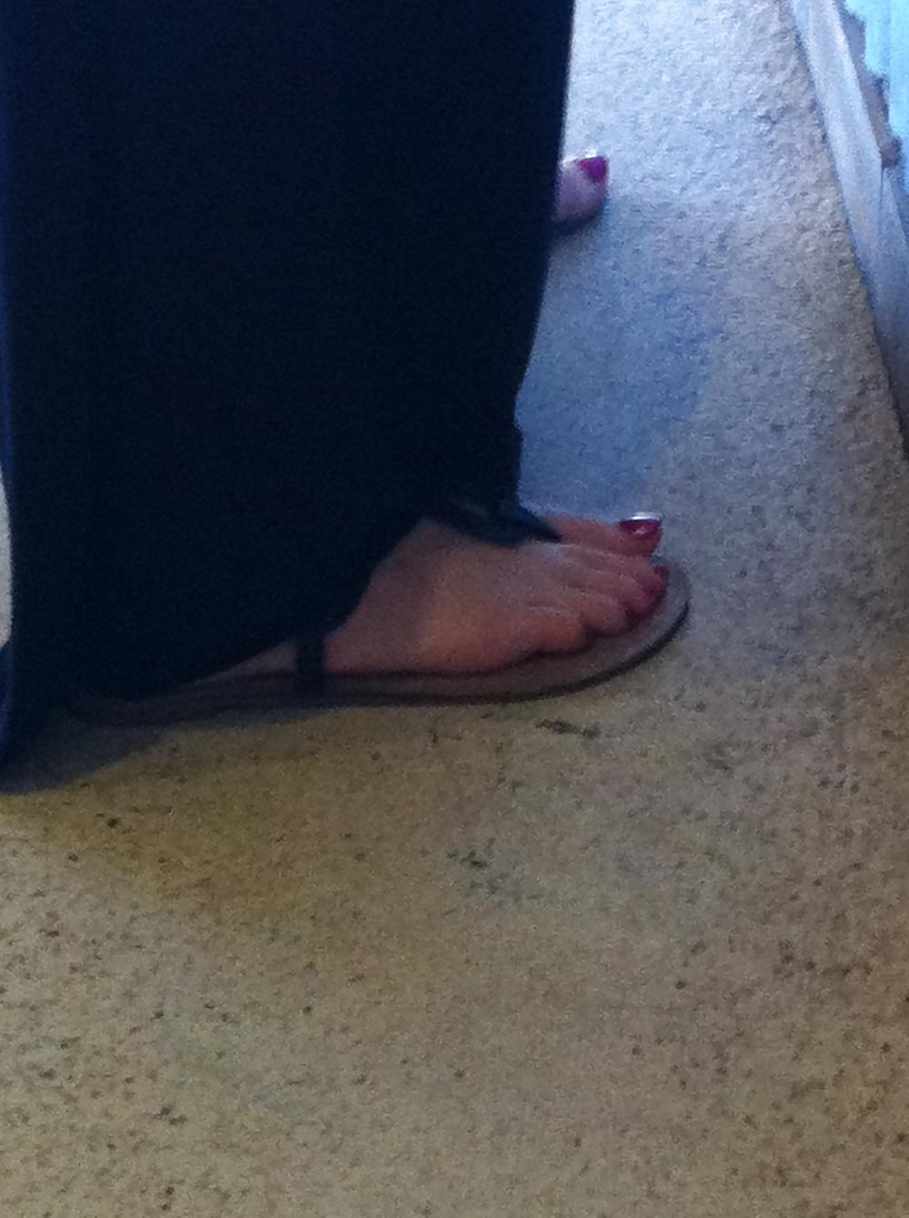 13P Candid Feet Pics