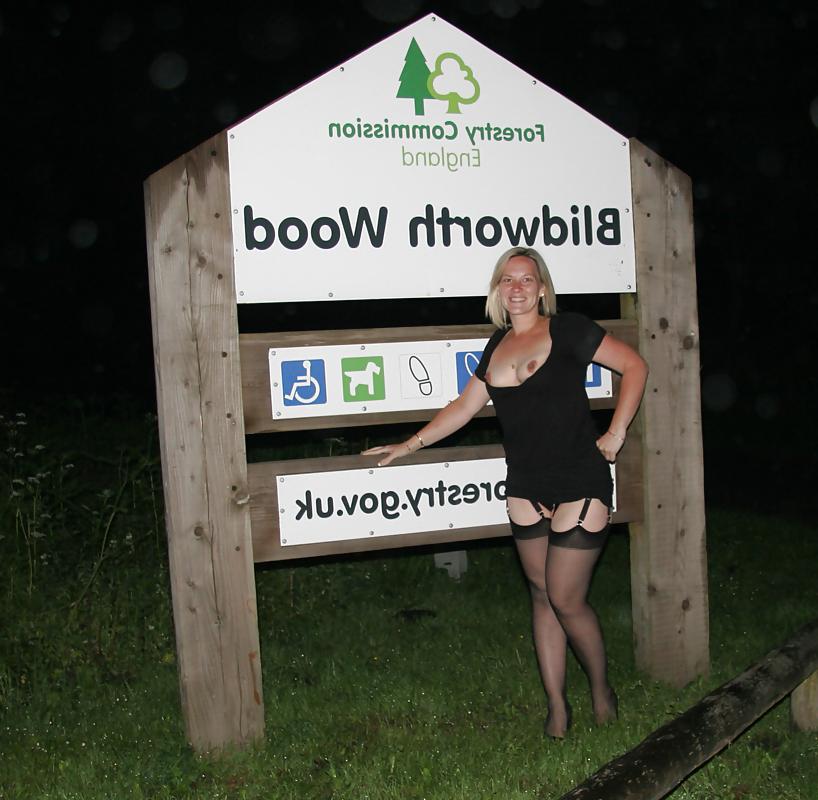 22P After Dark Girls dogging around the UK
