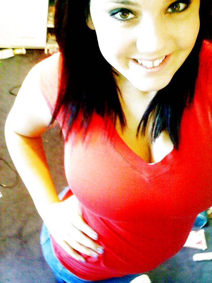 9P Girl send Friend some naughty pics