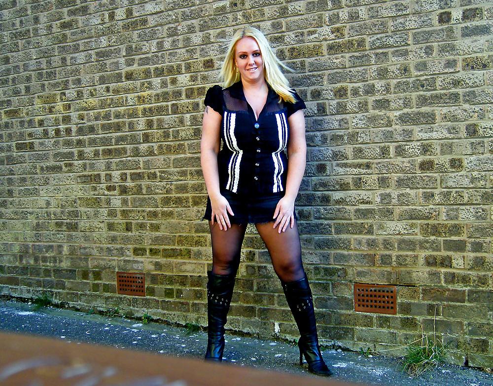 25P The Best of Exposed UK Wife Becki
