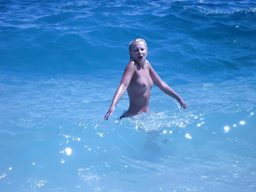 25P At the Beach