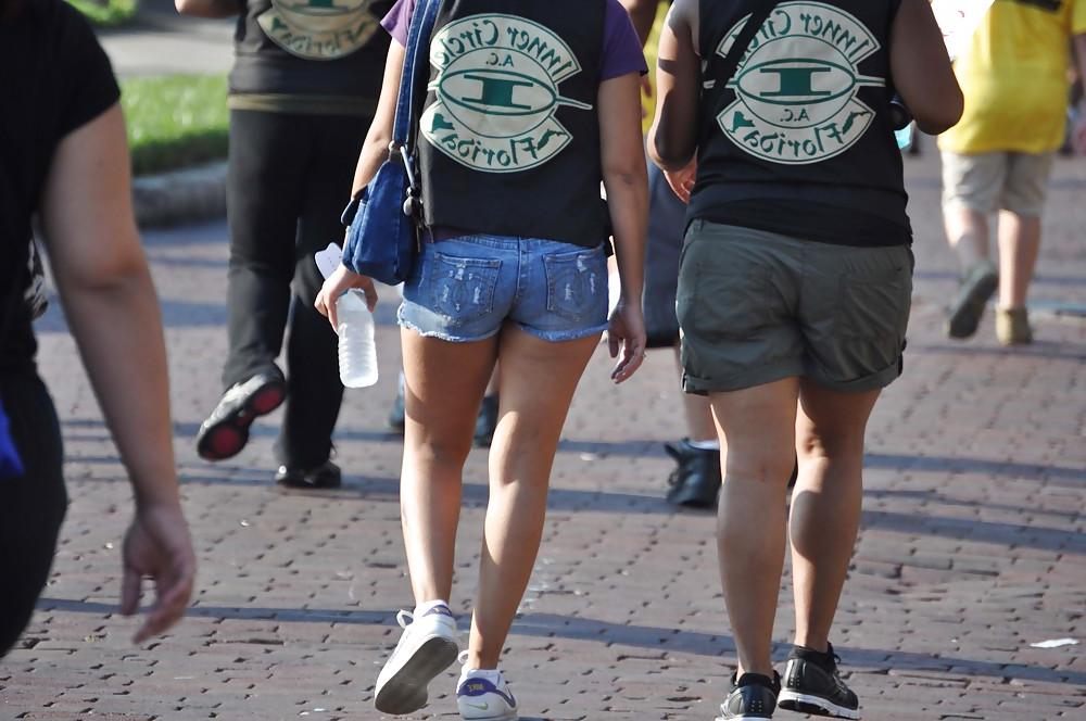 6P Tight Teen Walking For Charity