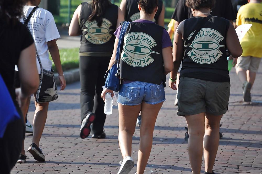 6P Tight Teen Walking For Charity