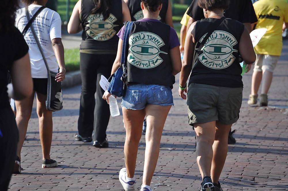6P Tight Teen Walking For Charity