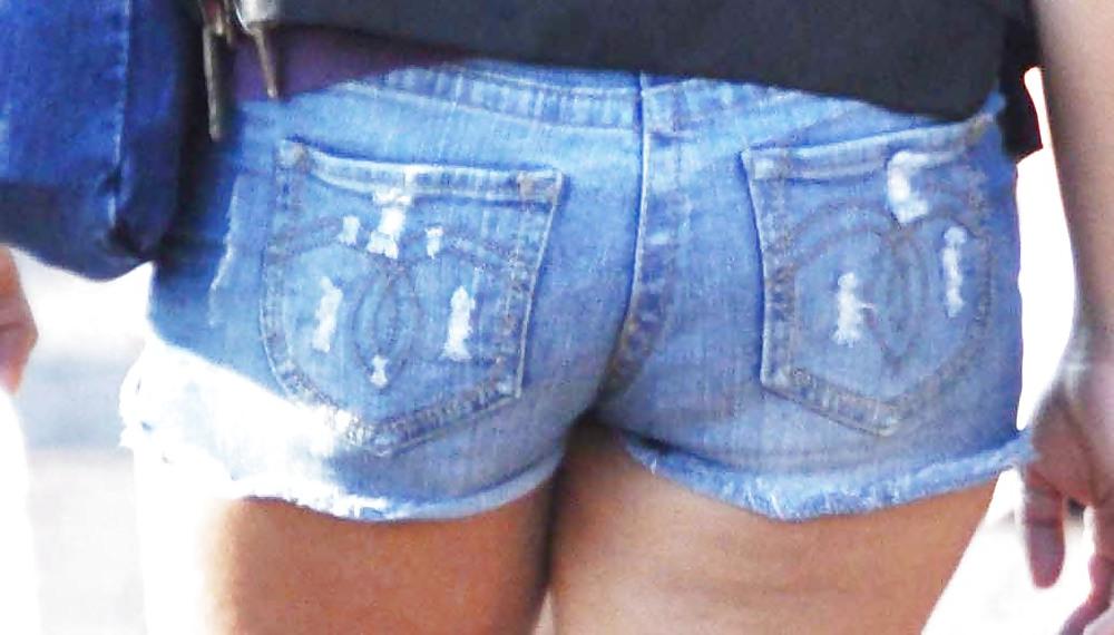 6P Tight Teen Walking For Charity