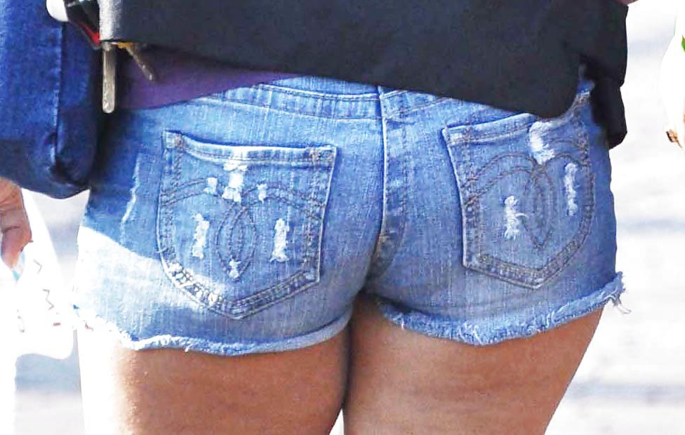6P Tight Teen Walking For Charity