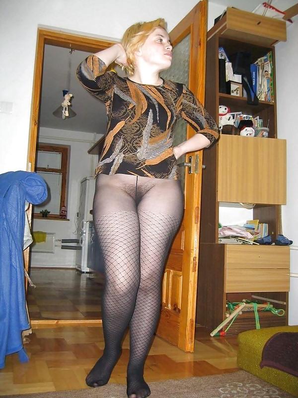 25P We LOVE Pantyhose :)