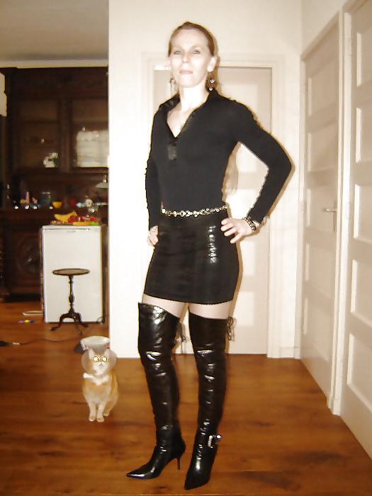16P Latex and leather