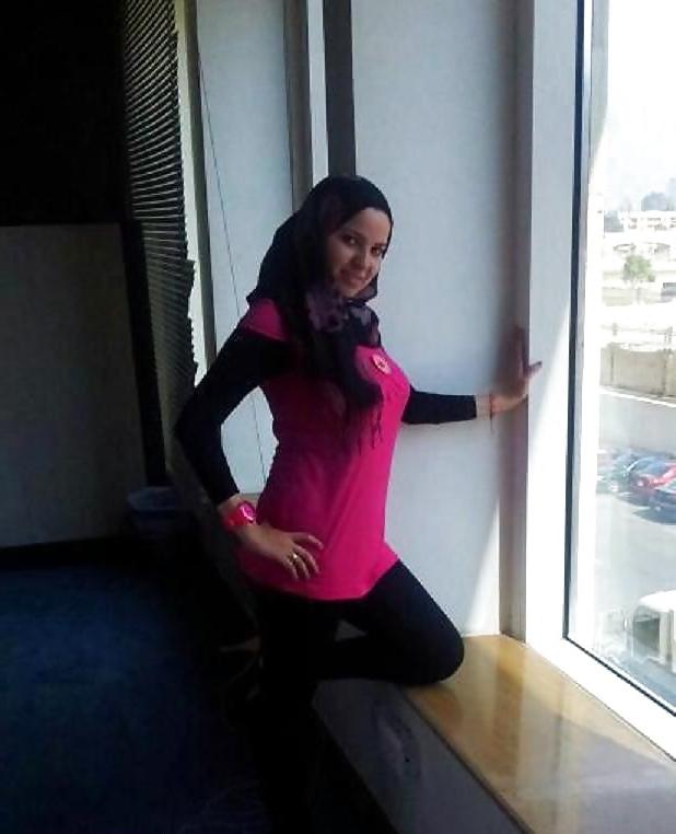 25P Arab...Hijab