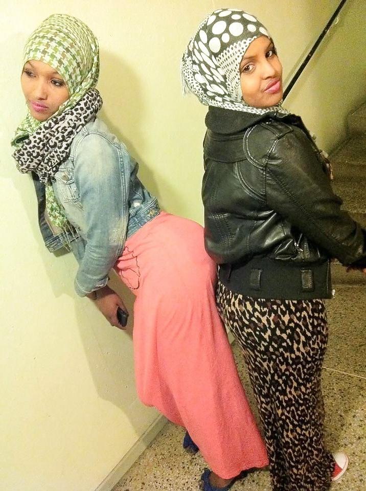 25P Arab...Hijab