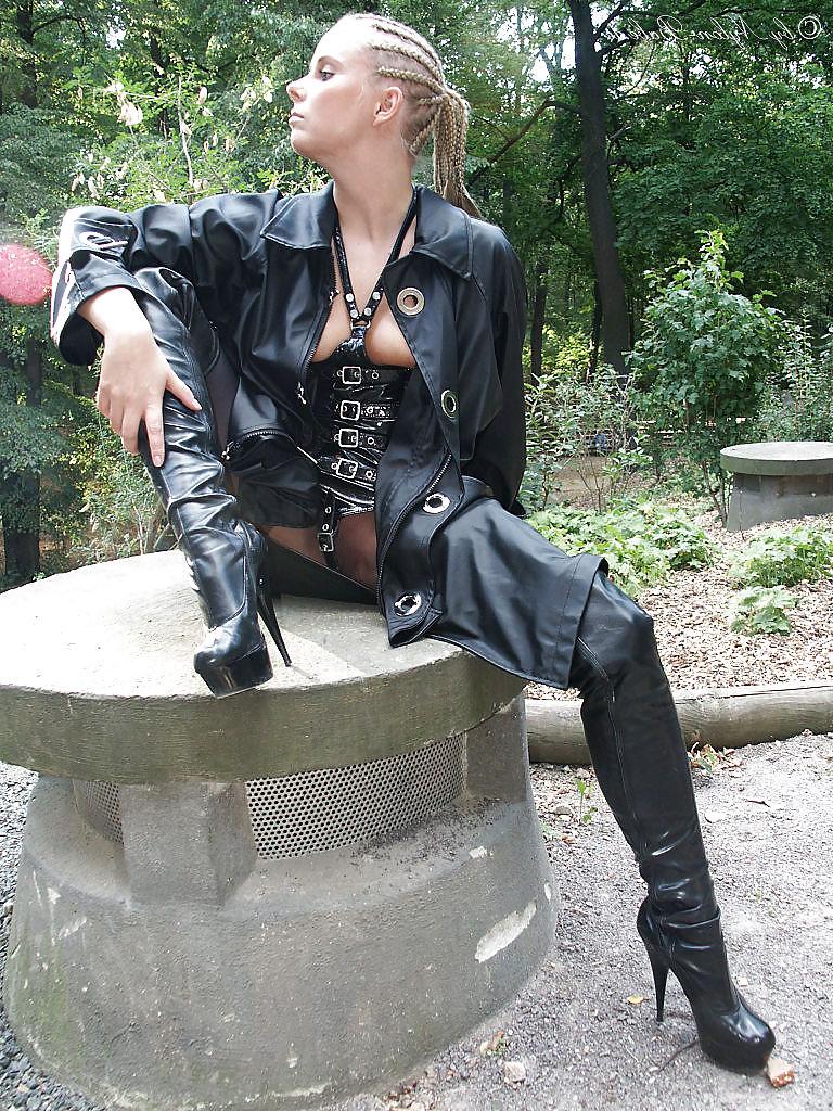 25P Mistress