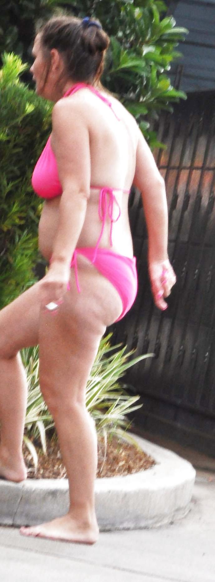 8P Thick Chicks at Water Park
