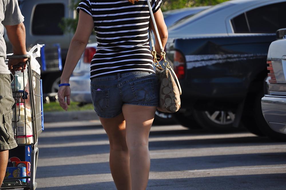 8P Mall Creeping - Tight Ass Public