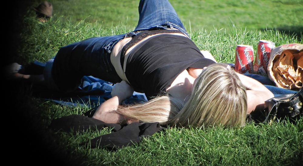 24P Lenceria en el parque