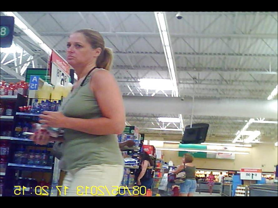 8P Plain Jane Wife I'd Ravage!