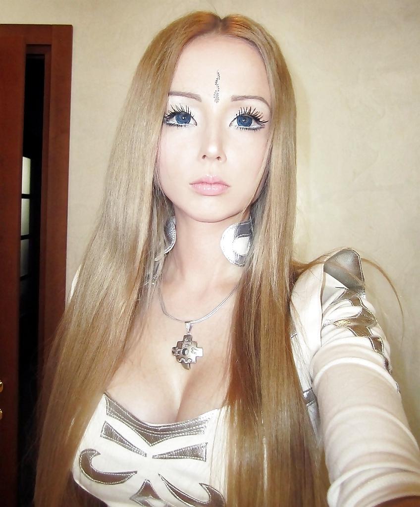25P Valeria Lukyanova Barbie Doll 