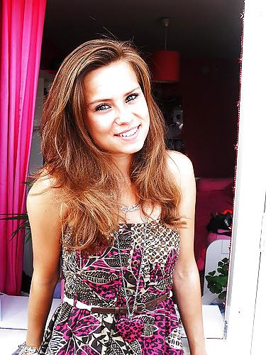 25P Hot dutch brunettes 