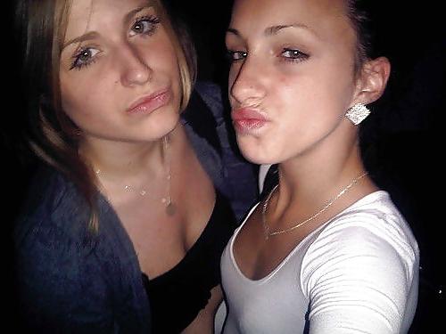 25P Hot dutch brunettes 