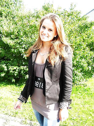 25P Hot dutch brunettes 