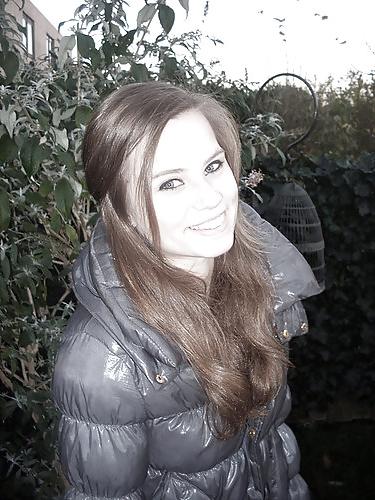 25P Hot dutch brunettes 