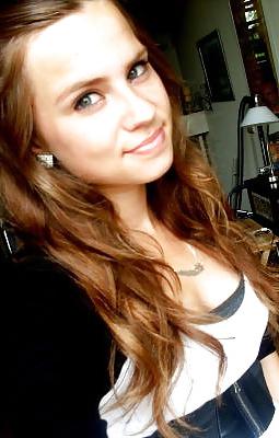 25P Hot dutch brunettes 