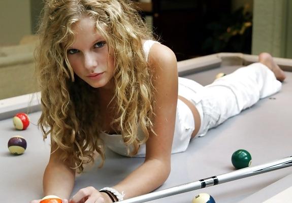 25P The Hot Taylor Swift
