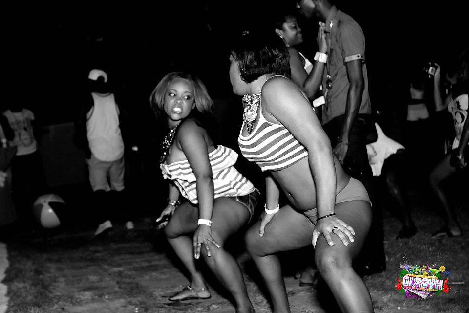 20P Jamaican pool party.