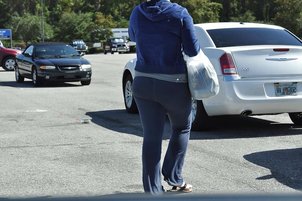 9P Chubby Ass in Yoga Pants