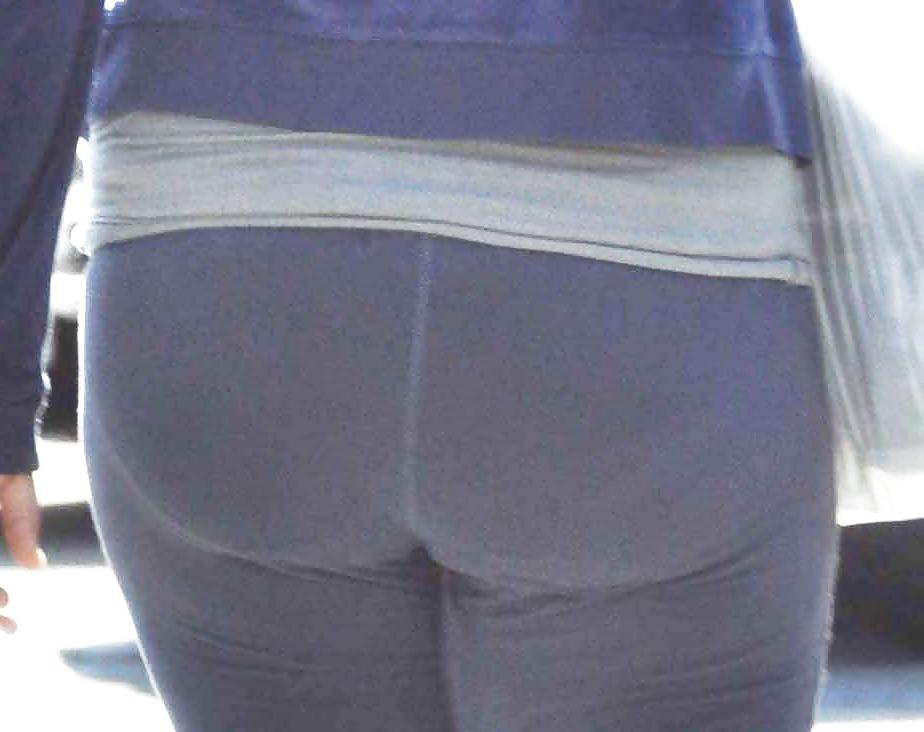9P Chubby Ass in Yoga Pants
