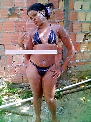 25P Girls from the favelas of Rio de Janeiro.(Personal Archive)1