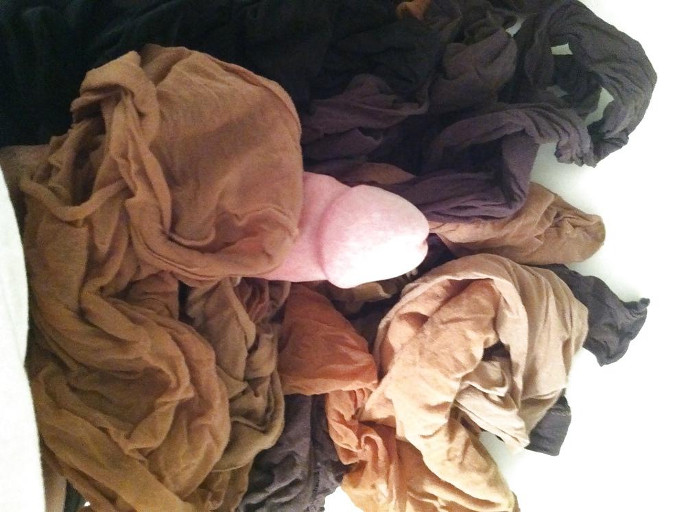 7P Friends moms pantyhose drawer